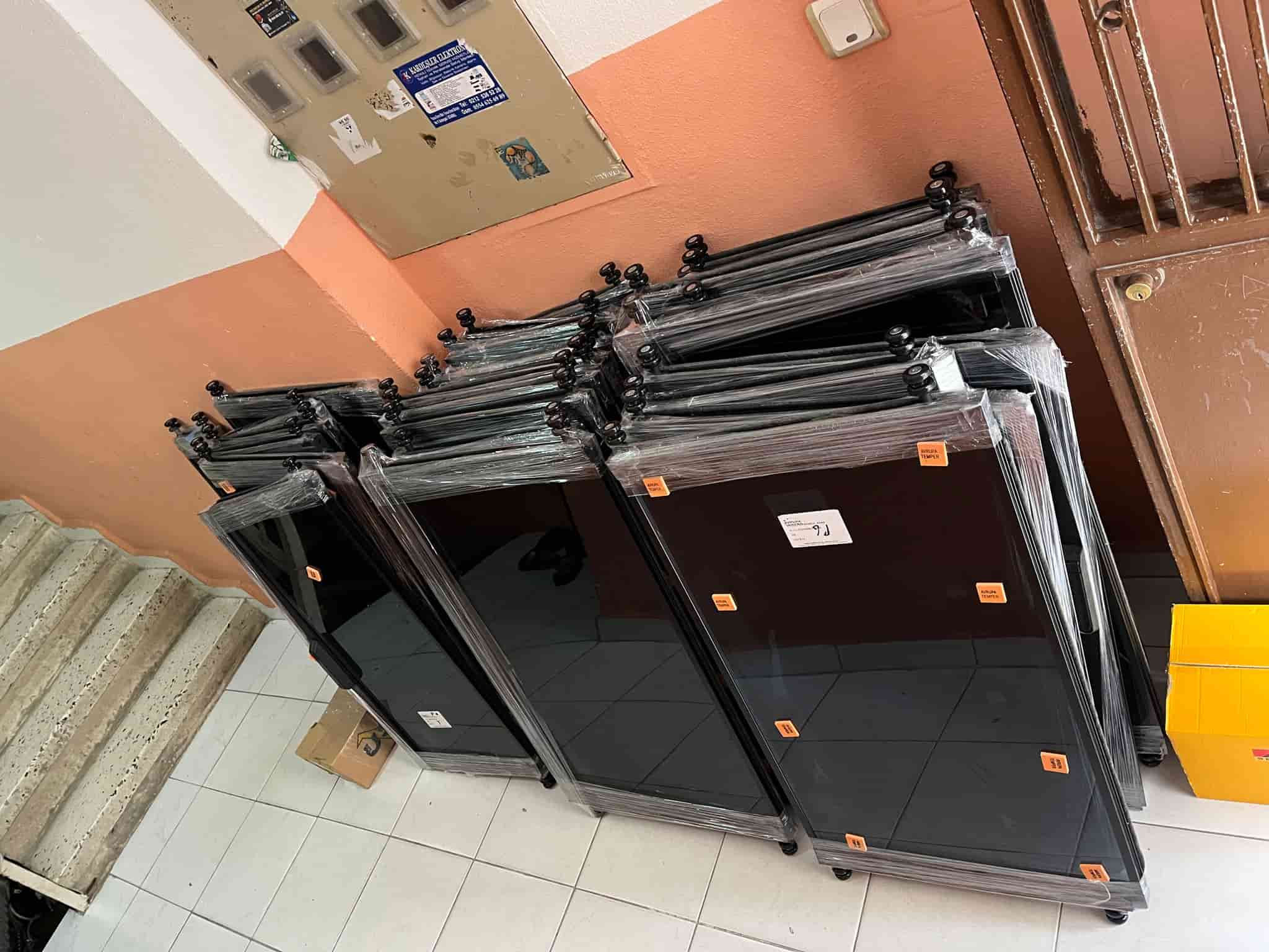 İstanbul Cam Balkon İçeriği Göstermeyen